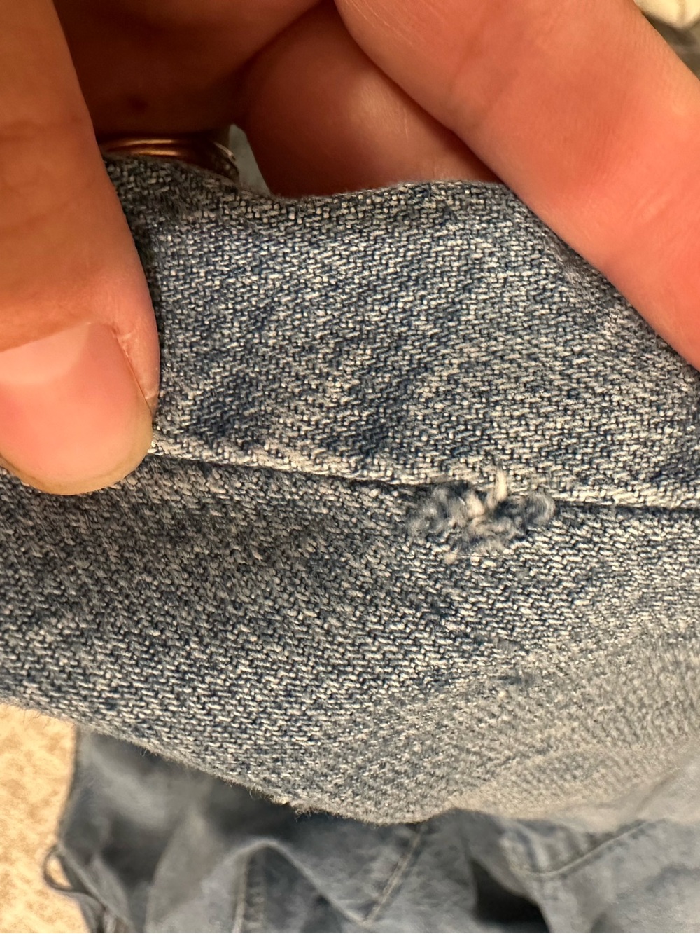 Women’s Gap barrel leg denim pants - Picture 3 of 3